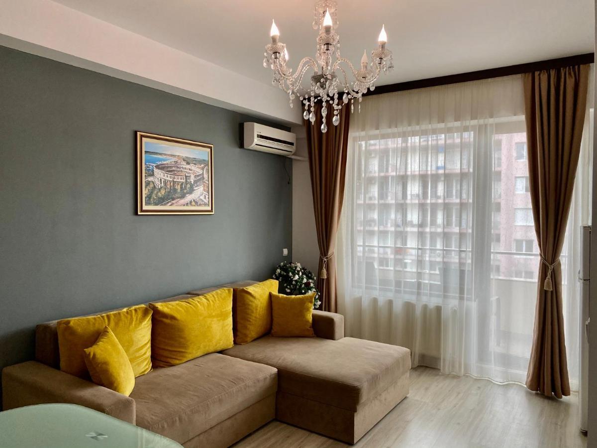 Valy Apartments Summerland Mamaia Exterior photo