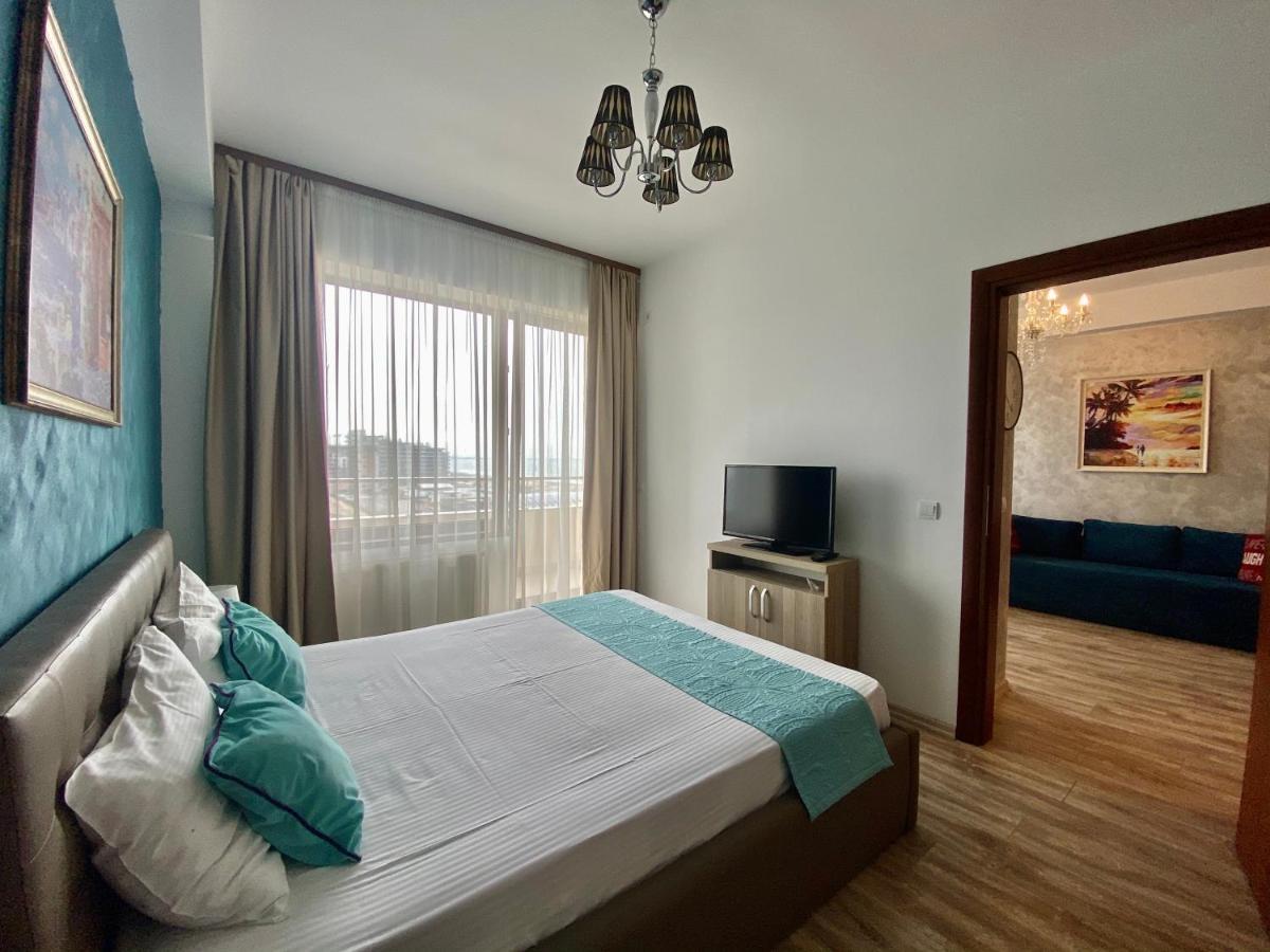 Valy Apartments Summerland Mamaia Exterior photo